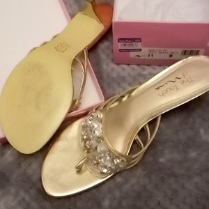 Gold short heel